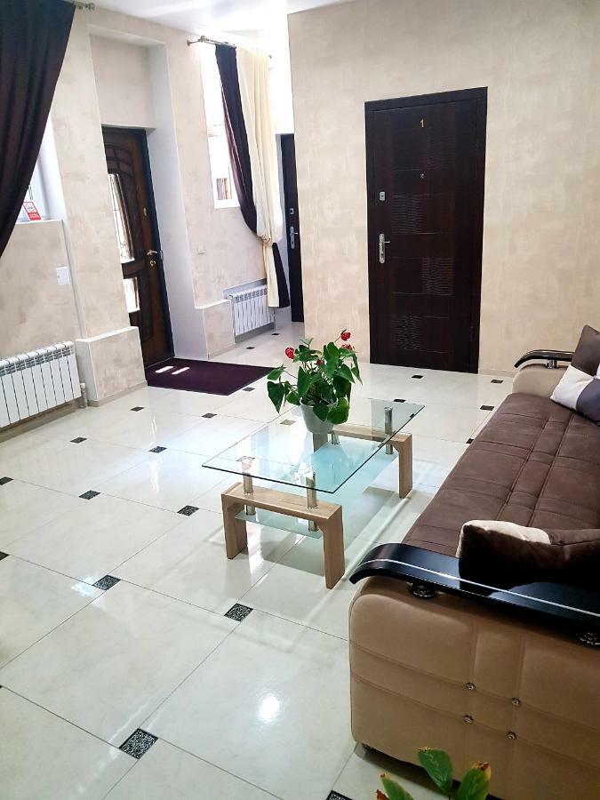 Mini Otel Cozy Patio Odessa Buitenkant foto