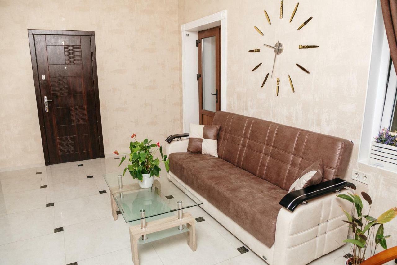 Mini Otel Cozy Patio Odessa Buitenkant foto